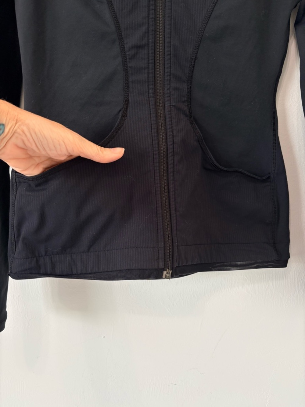 Lululemon Vintage Get Ready Jacket Hooded Full Zip Sz 2 Black EUC - Picture 4 of 10